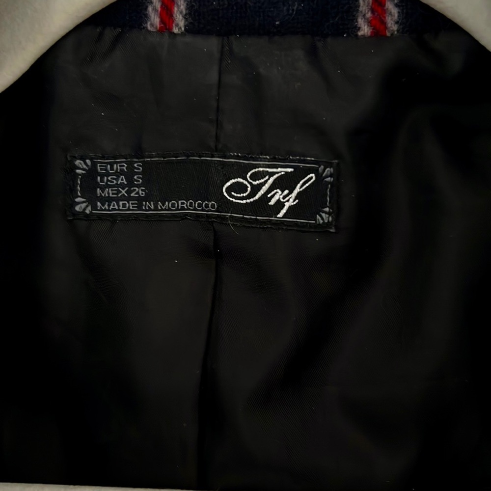 ❤️ ASO Gossip Girl Striped Navy Blazer - Picture 10 of 11